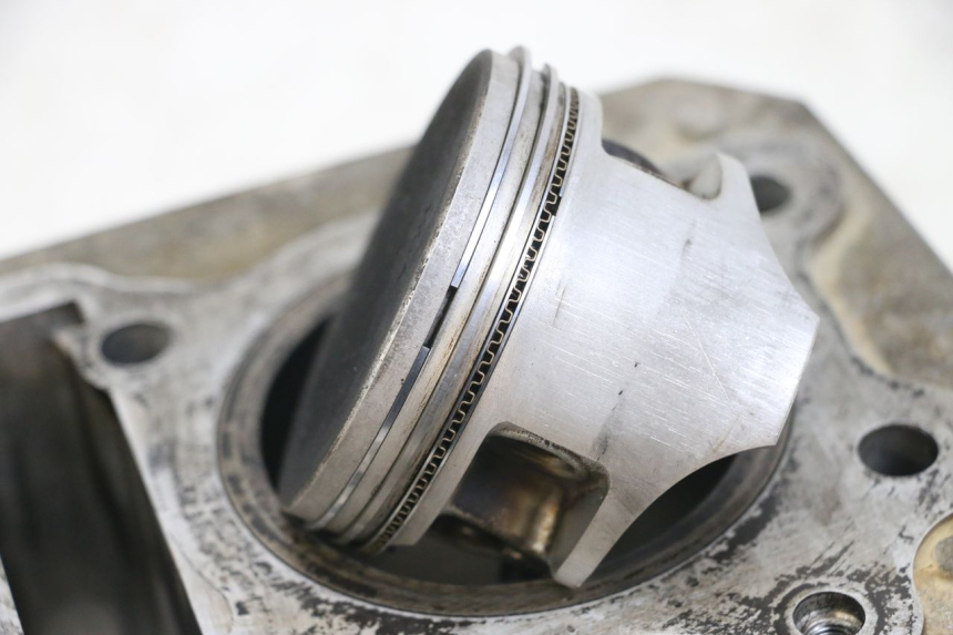 photo de CYLINDRE PISTON HONDA TRX 300 (1988 - 2000) - Détails caractéristiques