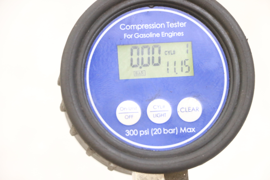 photo de CYLINDRE PISTON HONDA TRX 300 (1988 - 2000) - Inspection visuelle