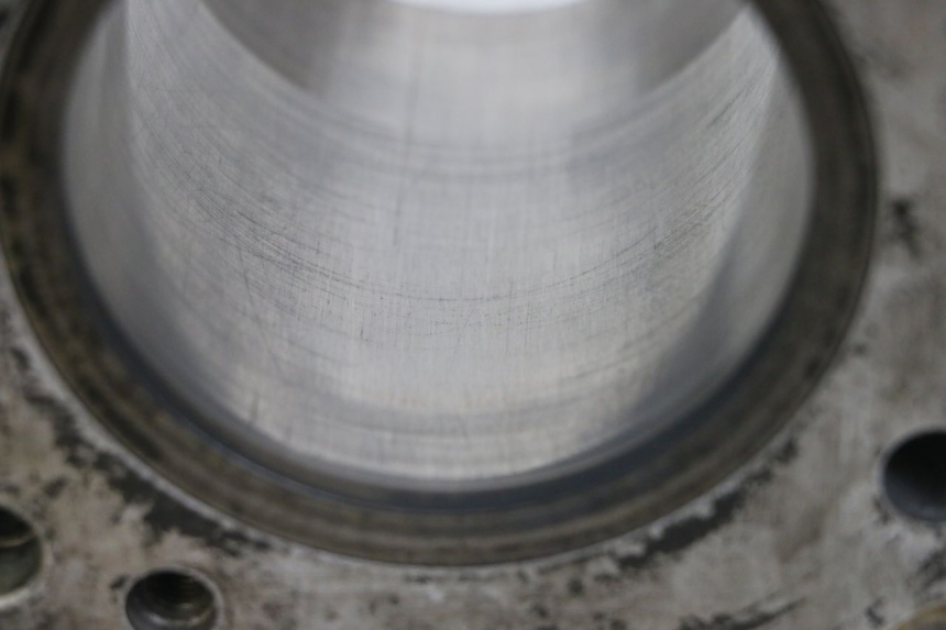 photo de CYLINDRE PISTON HONDA TRX 300 (1988 - 2000) - Zoom état d’usage