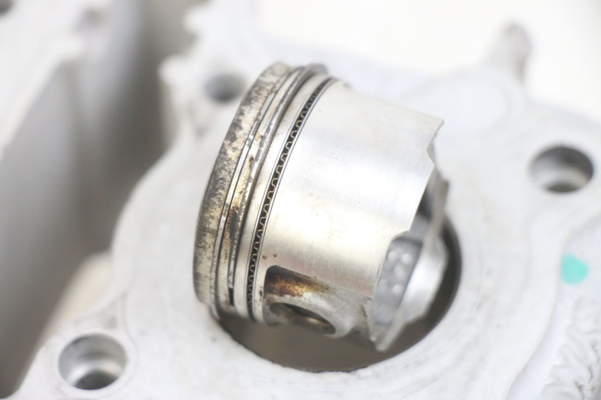 photo de CYLINDRE PISTON PEUGEOT TWEET 4T 50 (2014 - 2019) - Détails caractéristiques