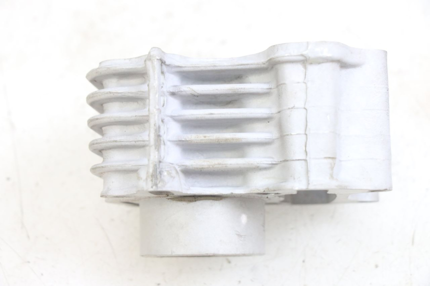 photo de CYLINDRE PISTON PEUGEOT TWEET 4T 50 (2014 - 2019) - Points de fixation