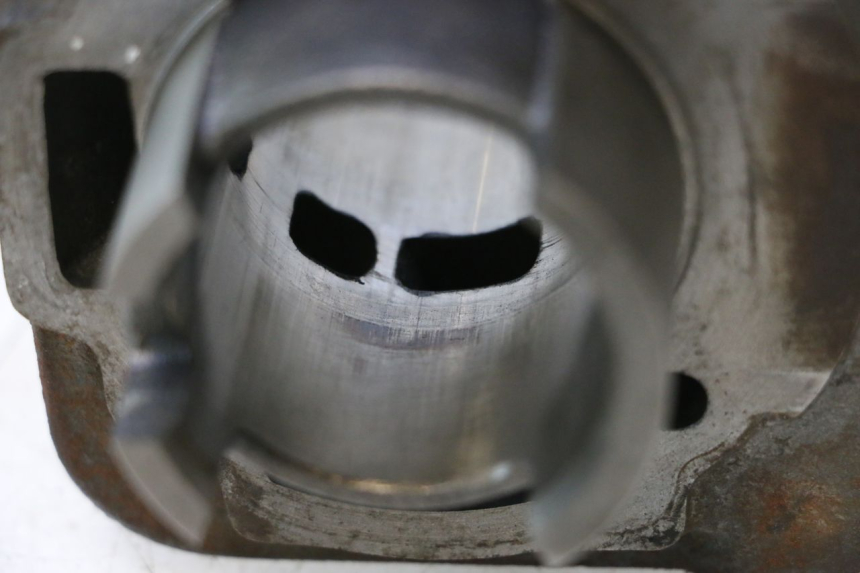 photo de CYLINDRE PISTON PIAGGIO TYPHOON 50 (2000 - 2009) - Vue d’ensemble