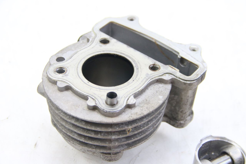 photo de CYLINDRE PISTON PEUGEOT V-CLIC VCLIC 50 (2007 - 2013) - Marquages et références