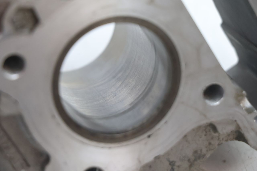 photo de CYLINDRE PISTON PEUGEOT V-CLIC VCLIC 50 (2007 - 2013) - État de surface