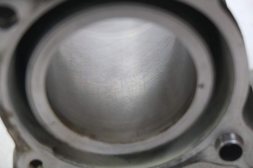 photo de CYLINDRE PISTON PIAGGIO VESPA GTS IGET ABS 125 (2017 - 2023) - Autre angle de vue