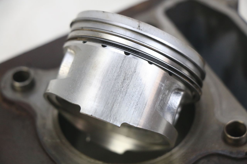 photo de CYLINDRE PISTON PIAGGIO VESPA LXV 125 (2006 - 2009) - Détails caractéristiques