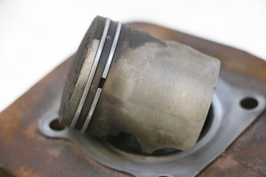 photo de CYLINDRE PISTON PEUGEOT VIVACITY NEW 2T 50 (2008 - 2017) - Détail de la pièce