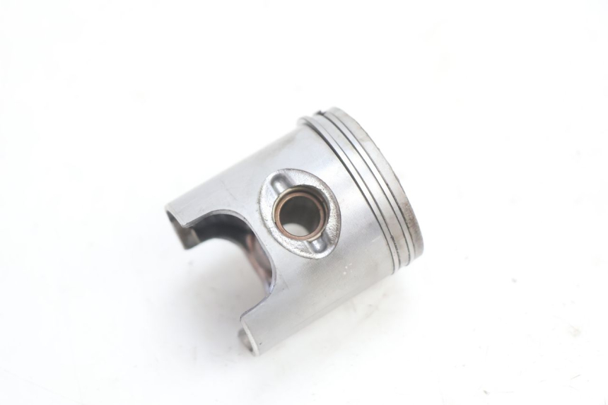 photo de CYLINDRE PISTON PEUGEOT VIVACITY 50 (2004 - 2009) - Inspection visuelle
