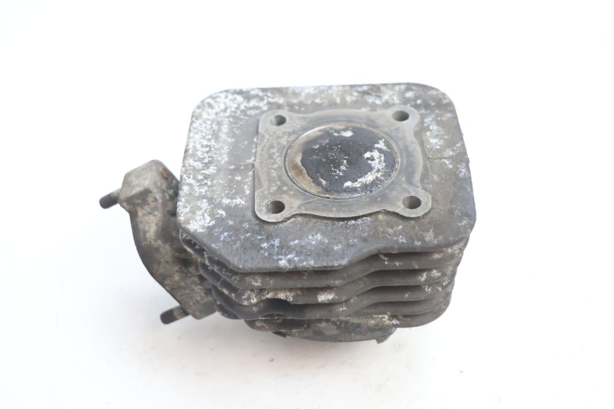 photo de CYLINDRE PISTON PEUGEOT VIVACITY 50 (2004 - 2009) - Gros plan technique