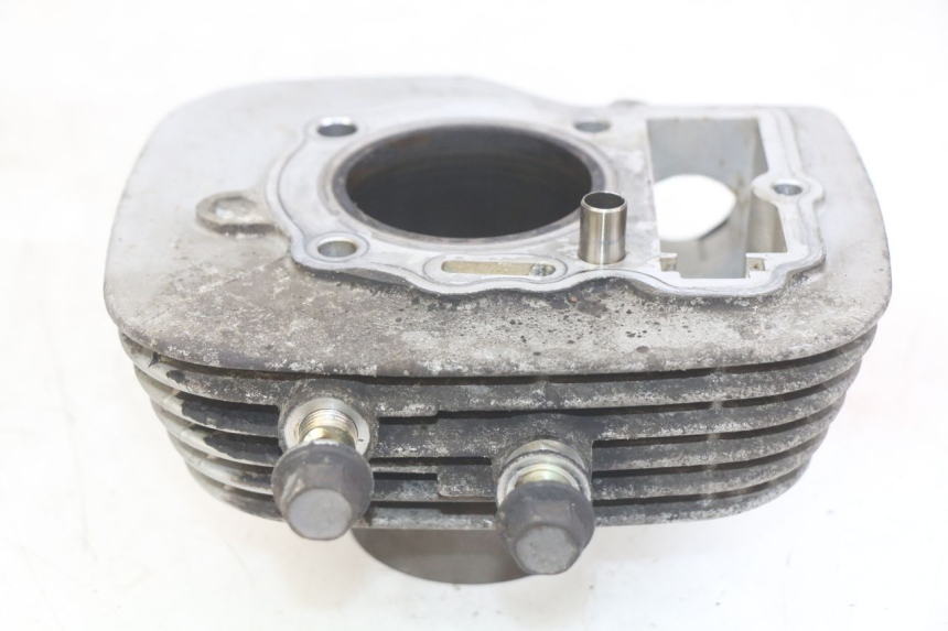 photo de CYLINDRE PISTON DAELIM VJ ROADWIN FI 125 (2008 - 2017) - Vue rapprochée