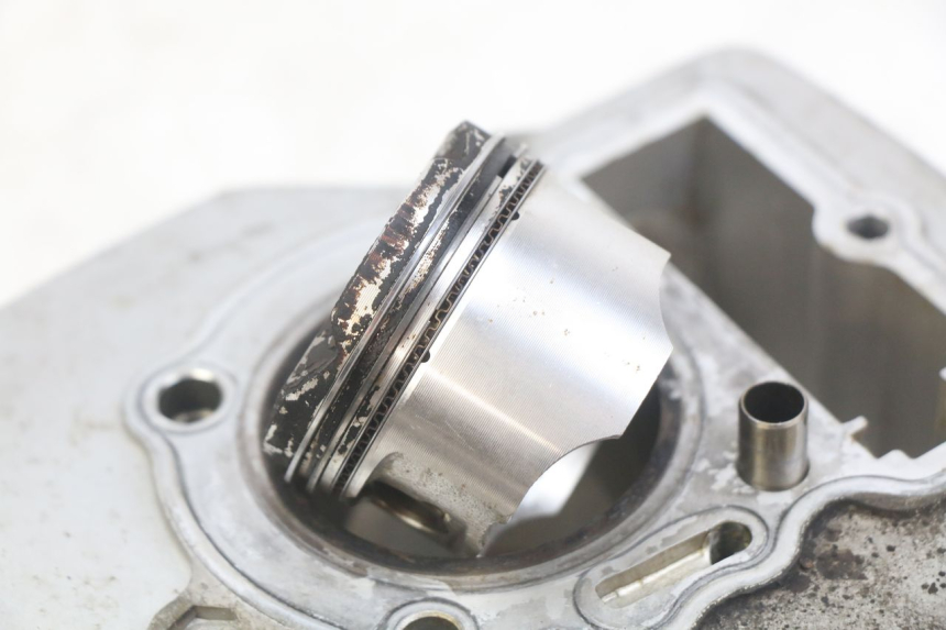 photo de CYLINDRE PISTON DAELIM VJ ROADWIN FI 125 (2008 - 2017) - Inspection visuelle