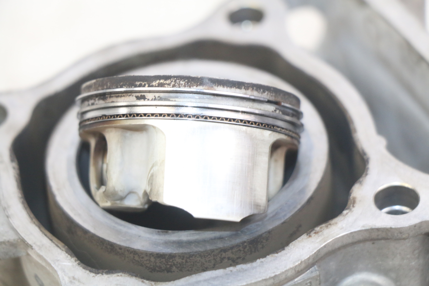 photo de CYLINDRE PISTON YAMAHA XMAX X-MAX 125 (2006 - 2009) - Zoom état d’usage