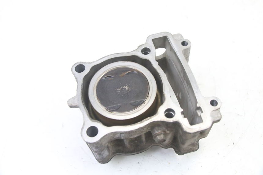 photo de CYLINDRE PISTON YAMAHA X-MAX XMAX 125 (2010 - 2013) - Autre angle de vue