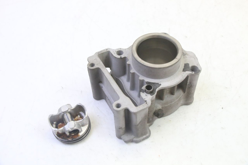 photo de CYLINDRE PISTON YAMAHA X-MAX XMAX 125 (2010 - 2013) - Zoom état d’usage