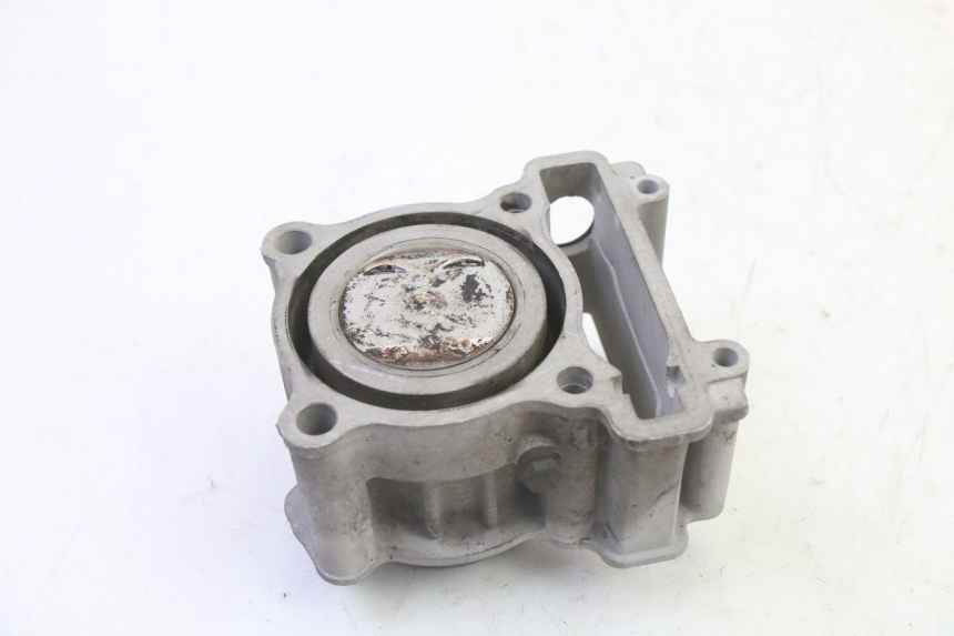 photo de CYLINDRE PISTON YAMAHA X-MAX XMAX 125 (2010 - 2013) - Autre angle de vue