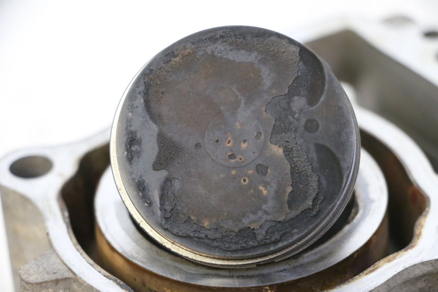 photo de CYLINDRE PISTON YAMAHA X-MAX XMAX 125 (2010 - 2013) - Vue rapprochée