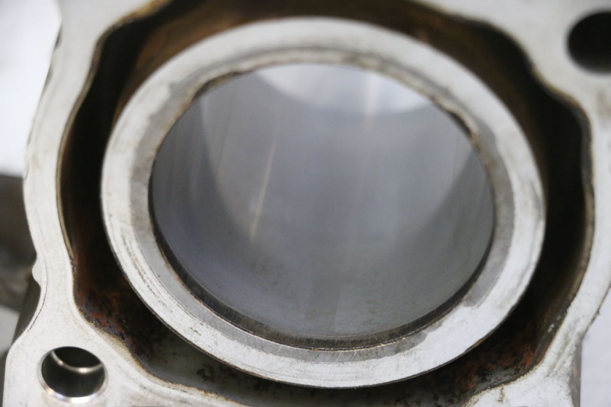 photo de CYLINDRE PISTON YAMAHA X-MAX XMAX 125 (2010 - 2013) - Gros plan technique