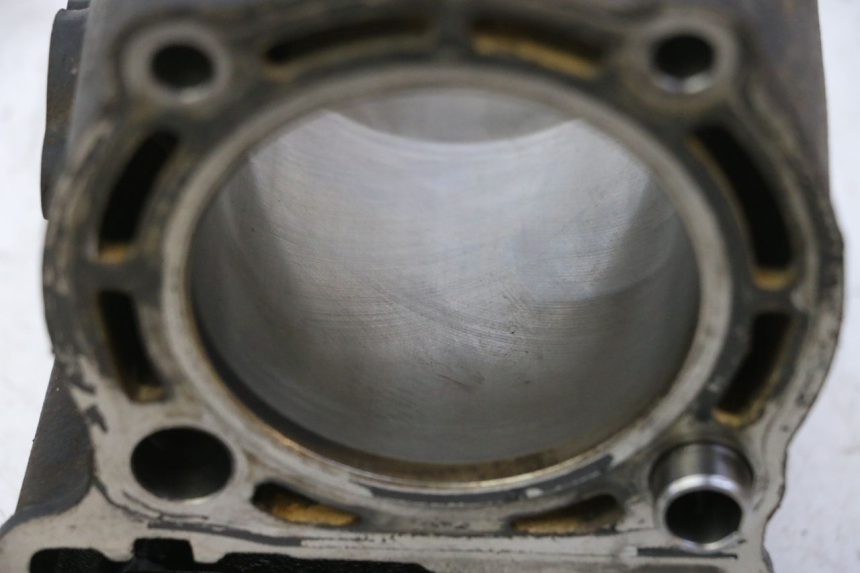 photo de CYLINDRE PISTON YAMAHA X-MAX XMAX 250 (2006 - 2009) - Vue d’ensemble