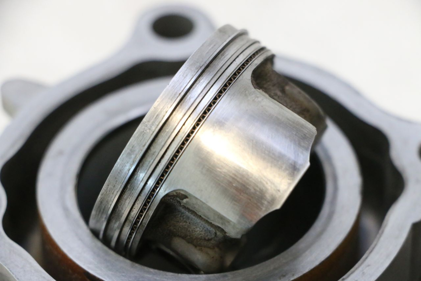 photo de CYLINDRE PISTON YAMAHA X-MAX XMAX 125 (2010 - 2013) - Inspection visuelle