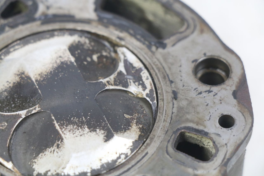 photo de CYLINDRE PISTON PIAGGIO X8 125 (2004 - 2007) - Gros plan technique