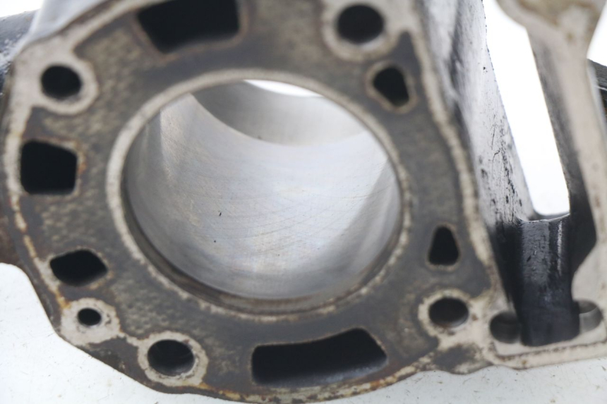 photo de CYLINDRE PISTON PIAGGIO X9 125 (2000 - 2003) - Autre angle de vue