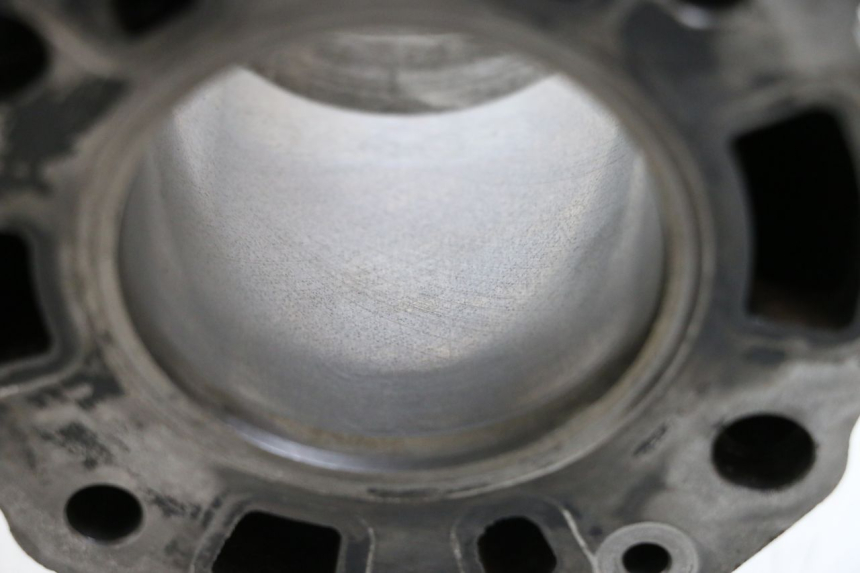 photo de CYLINDRE PISTON PIAGGIO XEVO - X EVO 125 (2007 - 2017) - Zoom état d’usage