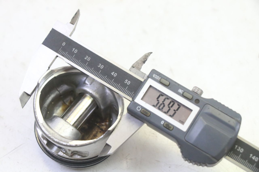 photo de CYLINDRE PISTON PIAGGIO XEVO - X EVO 125 (2007 - 2017) - Aperçu profil