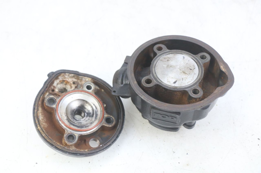 photo de CYLINDRE PISTON PEUGEOT XP6 50 (2006 - 2011) - Zoom état d’usage