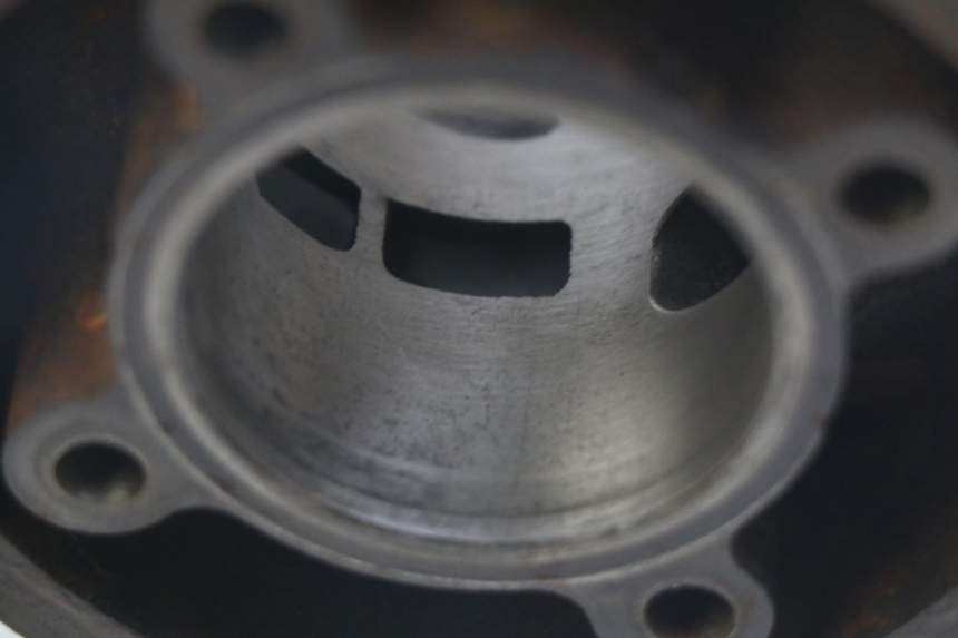 photo de CYLINDRE PISTON PEUGEOT XP6 50 (2006 - 2011) - État de surface