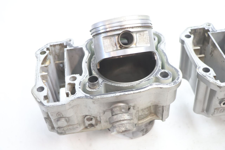 photo de CYLINDRE PISTON HONDA XRV AFRICA TWIN 750 (1990 - 1992) - Détail de la pièce