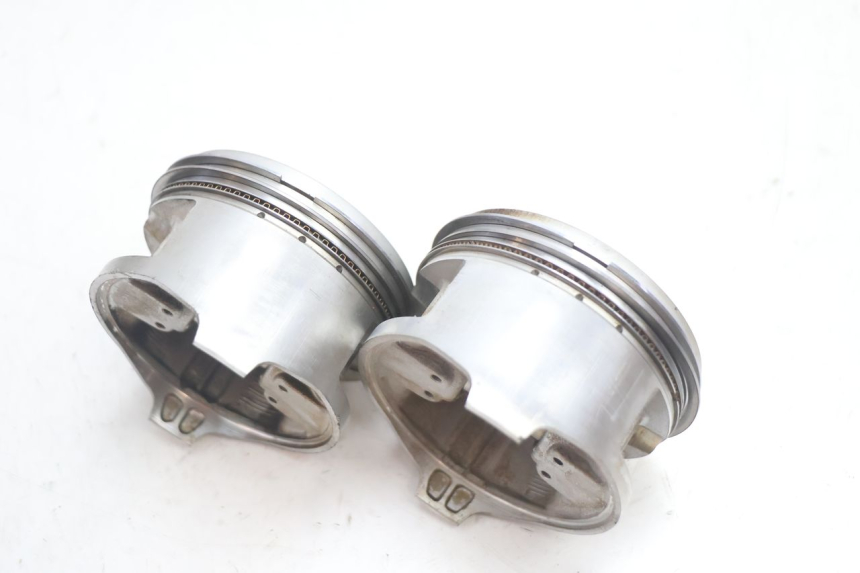 photo de CYLINDRE PISTON HONDA XRV AFRICA TWIN 750 (1990 - 1992) - Aperçu profil