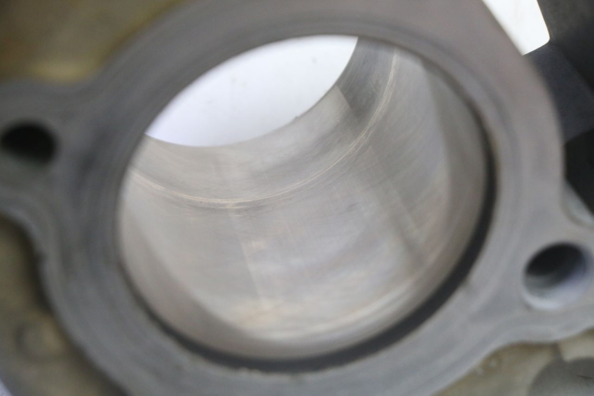 photo de CYLINDRE PISTON YAMAHA YFM R RAPTOR 250 (2008 - 2014) - Angle alternatif