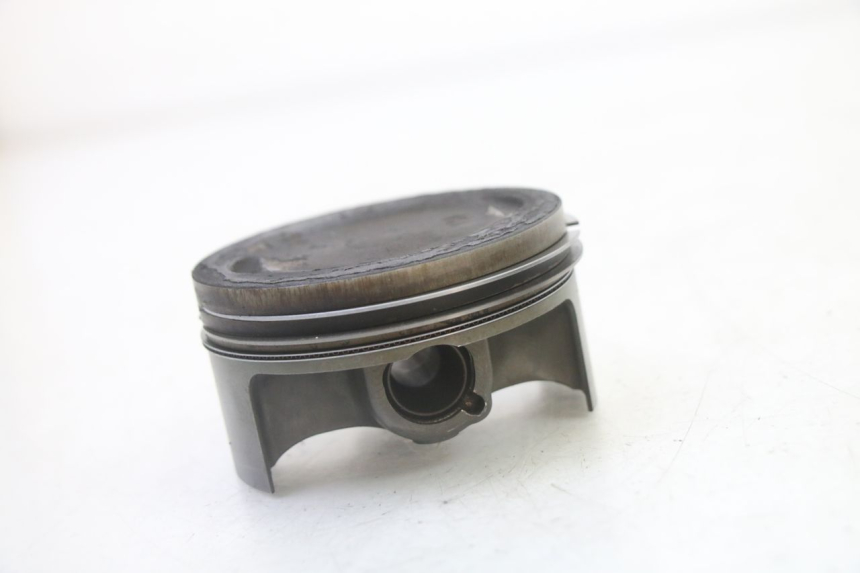 photo de CYLINDRE PISTON YAMAHA YFM R RAPTOR 250 (2008 - 2014) - Gros plan technique