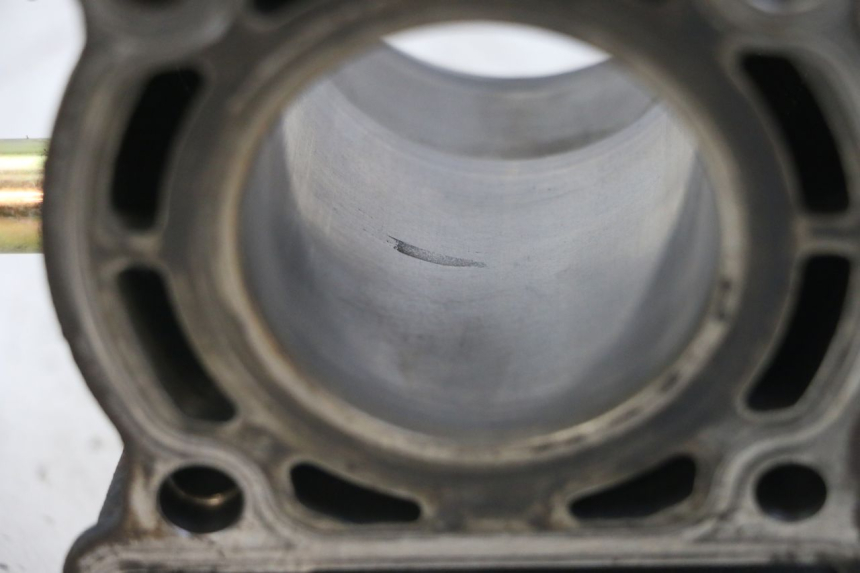 photo de CYLINDRE PISTON YAMAHA YP MAJESTY 125 (2002 - 2006) - Points de fixation