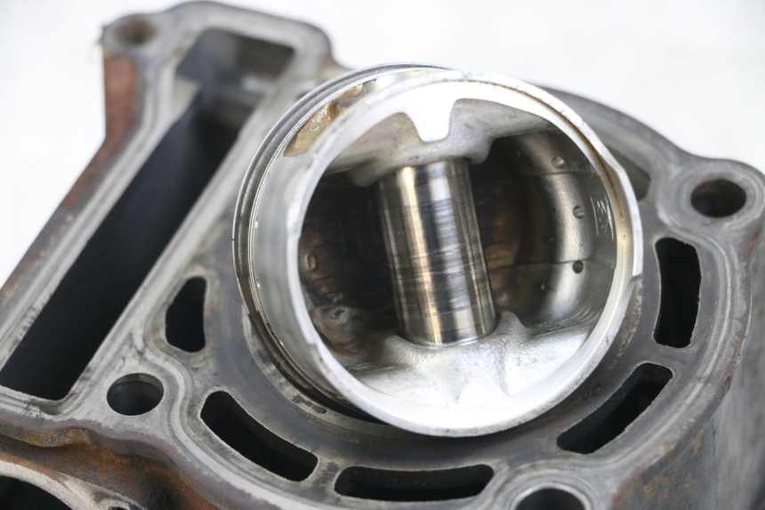 photo de CYLINDRE PISTON YAMAHA YP MAJESTY 125 (2002 - 2006) - Pièce contrôlée