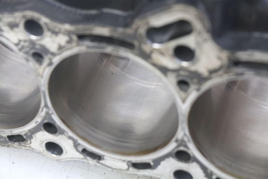 photo de CYLINDRE PISTON YAMAHA YZF R1 1000 (2007 - 2008) - Focus structure