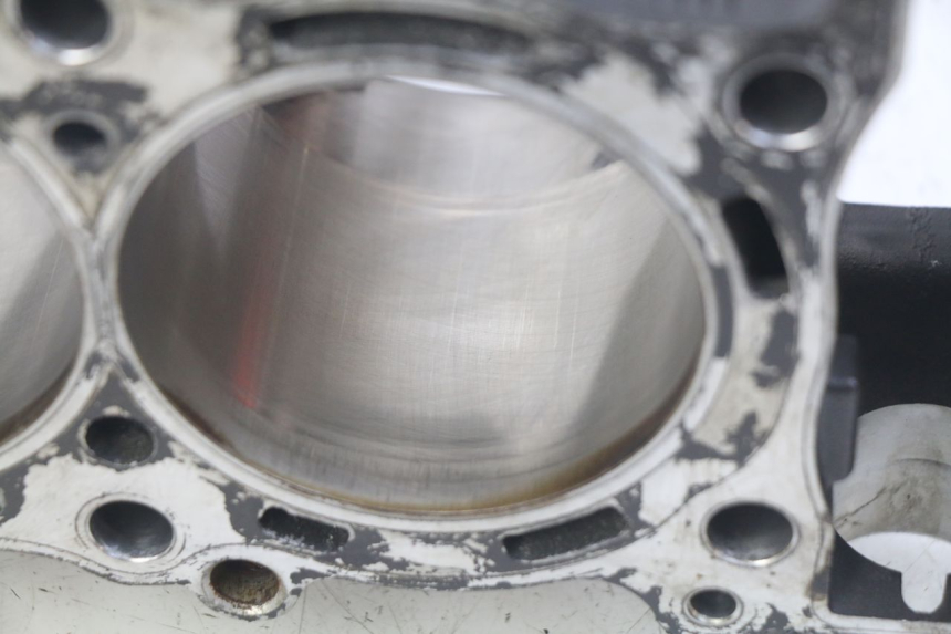 photo de CYLINDRE PISTON YAMAHA YZF R1 1000 (2007 - 2008) - Zoom qualité