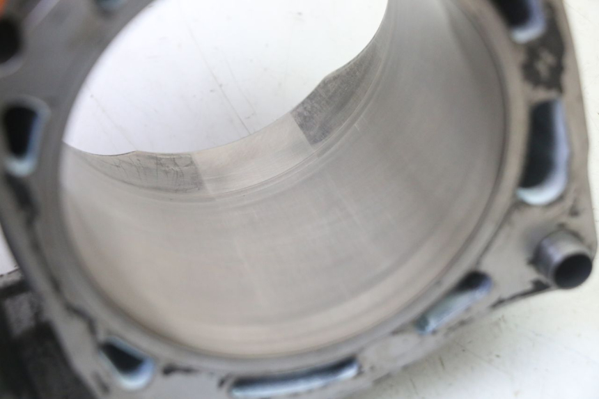 photo de CYLINDRE PISTON YAMAHA YZF YZ-F 450 (2014 - 2016) - Vue rapprochée