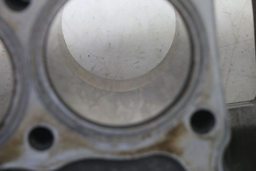 photo de CYLINDRE PISTON KAWASAKI ZR 7 750 (1999 - 2004) - Zoom composants