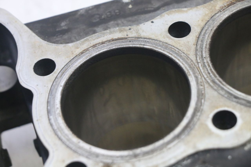 photo de CYLINDRE PISTON KAWASAKI ZR 7 750 (1999 - 2004) - Vue rapprochée