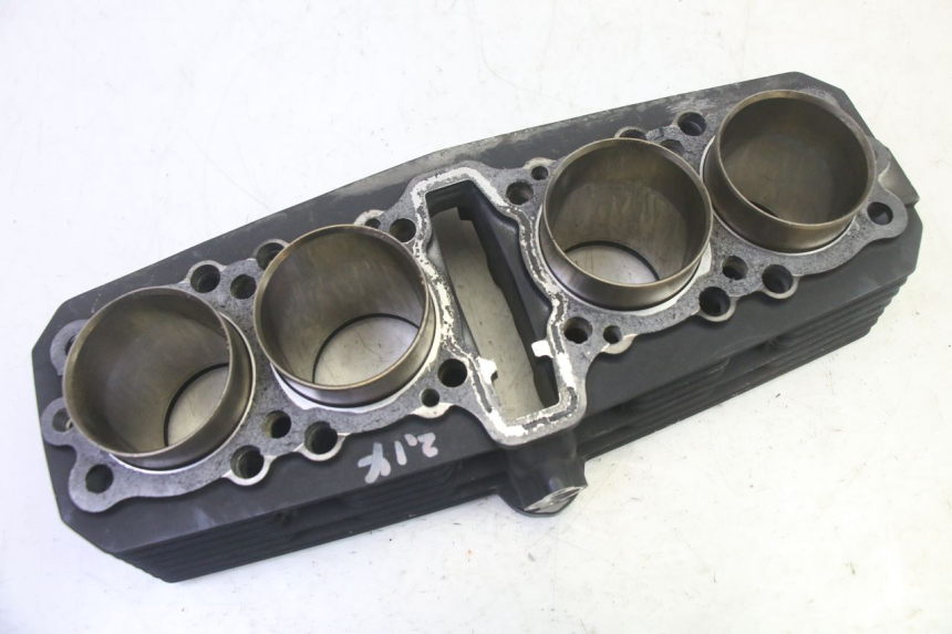photo de CYLINDRE PISTON KAWASAKI ZR 7 750 (1999 - 2004) - Angle alternatif