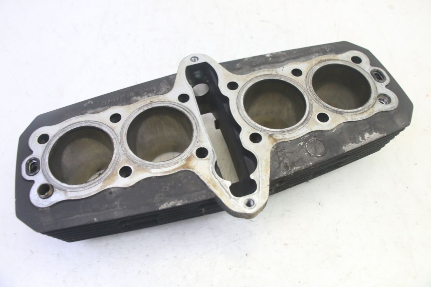 photo de CYLINDRE PISTON KAWASAKI ZR 7 750 (1999 - 2004) - État de surface