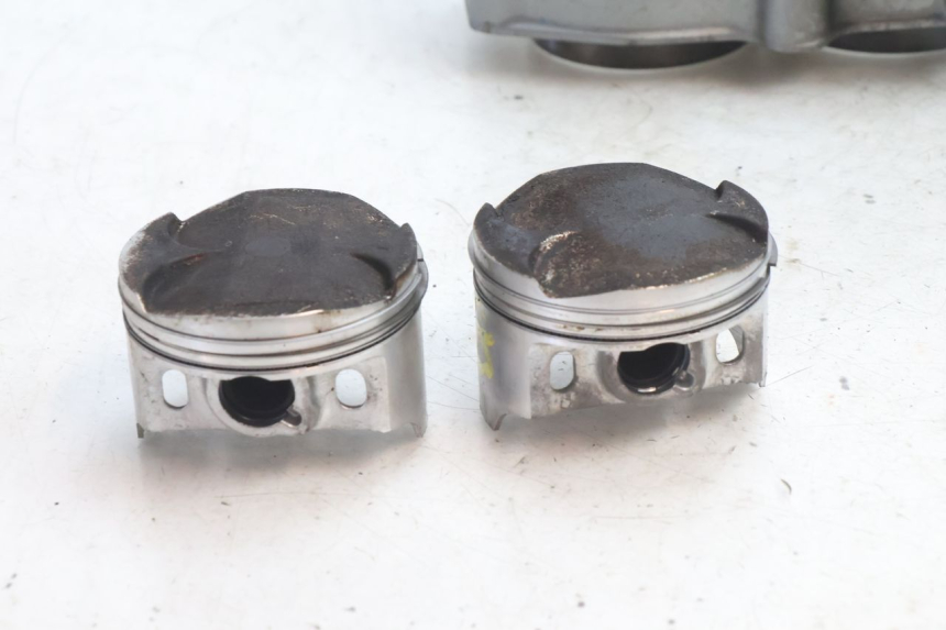 photo de CYLINDRE PISTON KAWASAKI ZZR 600 (1995 - 2004) - Détails caractéristiques
