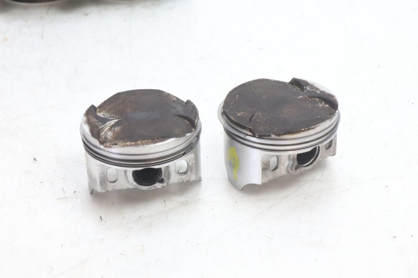 photo de CYLINDRE PISTON KAWASAKI ZZR 600 (1995 - 2004) - Angle alternatif