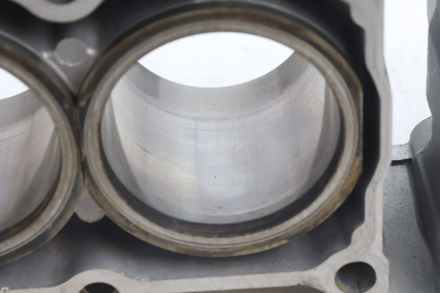 photo de CYLINDRE PISTON KAWASAKI ZZR 600 (1995 - 2004) - Vue d’ensemble