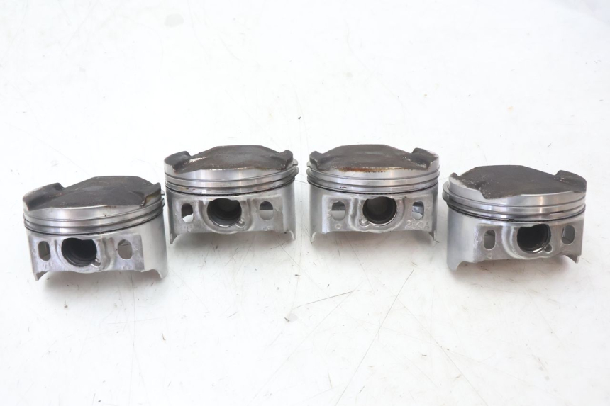 photo de CYLINDRE PISTON KAWASAKI ZZR 600 (1995 - 2004) - État de surface