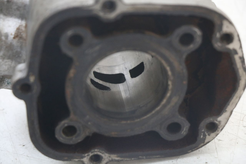 photo de CYLINDRE DERBI SENDA SM X-TREME 50 (2006 - 2010) - Points de fixation