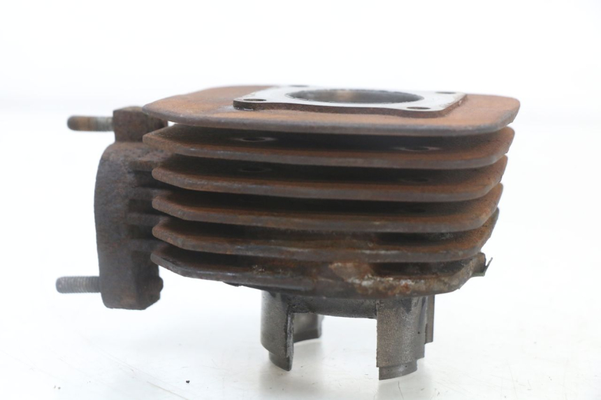 photo de CYLINDRE PEUGEOT STREETZONE 2T 50 (2014 - 2019) - Gros plan technique