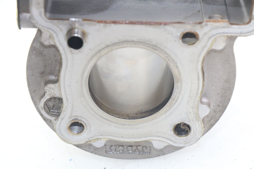 photo de CYLINDRE PEUGEOT STREETZONE 4T 50 (2018 - 2023) - Gros plan technique