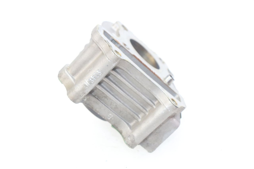 photo de CYLINDRE PEUGEOT STREETZONE 4T 50 (2018 - 2023) - Points de fixation